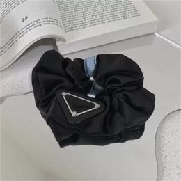 Designer Women Hair Ring Classic Triangle Elastic Rubber Bands Hairbands Ponytail Holder Hair Ties Fashion Girls Hairpin Elegant Hair Accessories