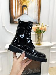 Boots Women Platform Desert Boot Suede Calf Leather Monogramas Canvas bege cinza escuro Inverno casual Sapatos de luxo de luxo lmzn