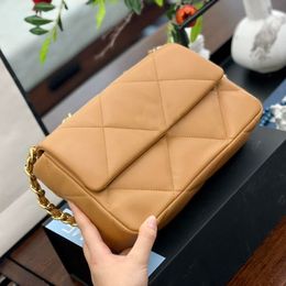 22Ss Luxury Designer Handbags 19 Series Classic Flap Quilted Lambskin Bags Gold Metal Hardware Chain Handle Totes Large Capacity Outdoor Sacoche Purse 26CM