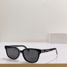 Designer new men and women fashion sunglasses PR04 classic fashion quality three-dimensional super popular unique design silver leg glasses