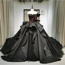 Gothic Black Ball Gown Wedding Dresses Red flower beaded Sweetheart Long Cathedral Bridal Gowns Vintage lace-up Corset Satin