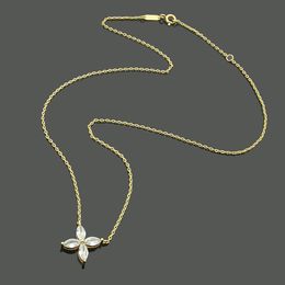 Designer Incisione della collana a ciondolo marcata a ciondolo ad alta lucido fiore di diamante Love girocollo 316L in acciaio inossidabile oro rosa in argento femminile da donna 46 cm lunghezza