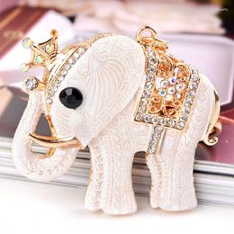 Keychains White Elephant Shape Car Alloy Key Chain Creative Lady Small Gift Practical Bag Pendant