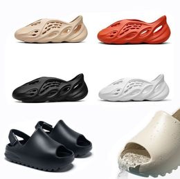 Outdoor Kids Designer Slippers Running Sandals Children Shoes Black White Yellow Baby Beach Slides Sports Sneakers