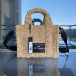 Designer Women bags Teddy Bear Wool Crossbody Shopping Bag Winter Letter Casual Handheld Shoulder Handbags