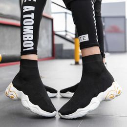 Boots Men High Top Mesh Casual Shoes Women Breathable Socks Outdoor Fashion Camouflage Bottom Sneakers 220901