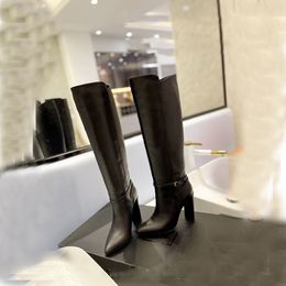 Элегантный дизайн новых длинных сапог, дизайнерские роскошные зимние женские туфли из овчины с острым носком, модные ковбойские сапоги на высоком каблуке до колен с вышивкой