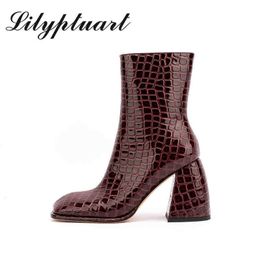 Boots 2022 Women Spring Autumn and Winter New European American Fashion Stone Pattern Thick High Heels Ankle Boot 220901