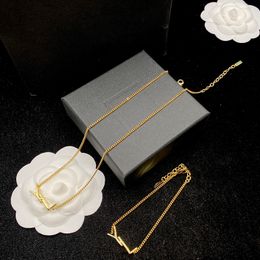 Luxury Golden Bracelets Necklaces Designer Jewellery Sets Womens Fashion Letters Pattern Chain Classical Bracelet Necklace Bangle For Man 2022