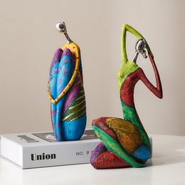 Decorative Objects Figurines Abstract Art Woman Sculpture for Interior Resin Statue Colour Modern Home Decoration Figures Gifts 221031