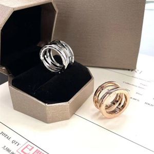 Luxury designer Openwork spring ring B Wide-width couple rings Luxurys Jewelry High Quality Casual Finger Rings Simple two models211L
