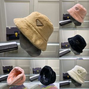 Projektantka Bucket Hat Classic Winter Sezon Fashion Men's Men's Knited Cap Autumn wełniane na zewnątrz ciepłe czapki czaszki
