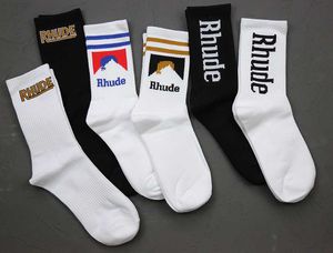 Herrensocken Herrensocken Rhude-Socken Calcetines Damen Designer Luxus Hohe Qualität Komfort aus reiner Baumwolle Markenvertreter Desodorierung Schweiß absorbieren Luft einlassen Stoc