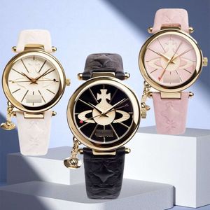 الإمبراطورة Dowager Viviance Black Saturn Band Pendant Band Women's Quartz Watch Gift التوصية