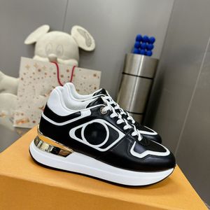 2024 pavão roxo grosso masculino sapatos vulcanizados dedo do pé redondo brilhante rebite rendas tênis feminino casual clube formadores sapatos unissex gt000004