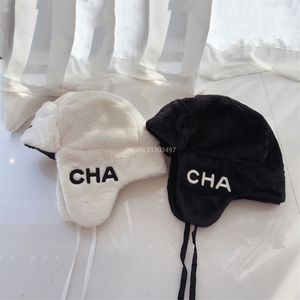 Inverno bombardeiro chapéu moda luxo casual de alta qualidade carta feminino chapéu de pele de coelho com orelhas chapéu fofo manter quente chapéu