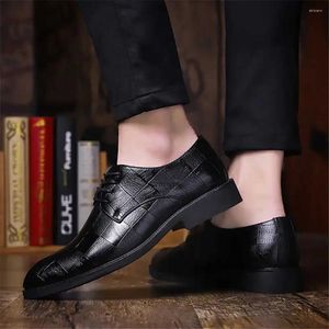 Kleidschuhe Scharfe Nase Oxfords Marke Turnschuhe Männer Heels Schwarz Hochzeit Elegant Blau Mann Sport Erweitert Täglich Neuester Typ