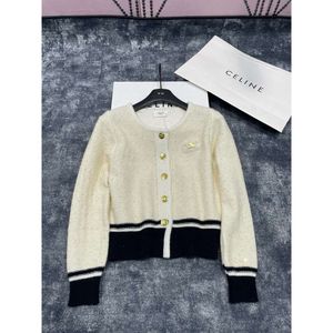 Kvinnors stickor Tees CE23 Autumn/Winter Heavy Industry Bead Yarn Sticked Cardigan Hardware Button Triumphal Arch Bust Decoration for Women