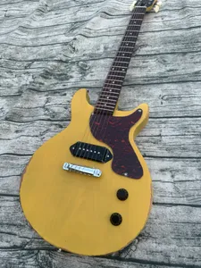 Standard electric guitar, TV yellow, matte, wear mechanism, milk white retro tuner, lightning pack