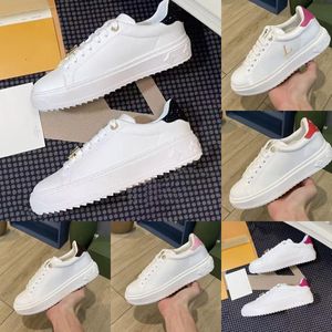 Time out sneaker designer sneaker lyxkvinna casual skor kalvskinn läder sneaker lady flat designer tränare brev präglade lyx sneakers storlek 35-41