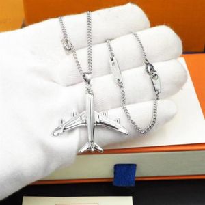 新しい高品質の男性と女性のジュエリー航空機レターペンダントネックレスファッションパーティーホリデーギフトアクセサリー269B