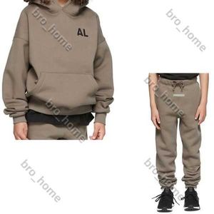 Ess Hoodies Essentialshoodie Kleinkind Baby Kinder Pullover Trainingsanzug Designer Kleidung Sets Kinder Jungen Mädchen Kleidung Baumwolle Säugling Overalls Kleidung Set 5BPQ