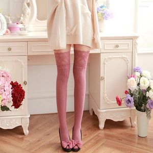 Женские носки, 1 пара, модные женские кружевные чулки до колена в вертикальную полоску, повседневные дышащие Kawaii, осенне-зимние милые чулки