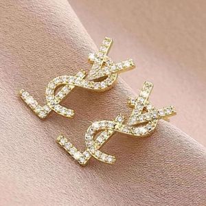 Stud Plated Austrian Crystal Letter Stud Earrings for Women European and Popular Simple Designer Earrings Wedding Bride Jewelry Gift earrings designer women PV41