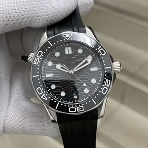 Miyota 8215 Super Graded Sapphire Glass Diver 300M 42MM Automatic Mechanical Mens Watches Watch Rubber Strap Rotatable Bezel Case Back Wristwatches