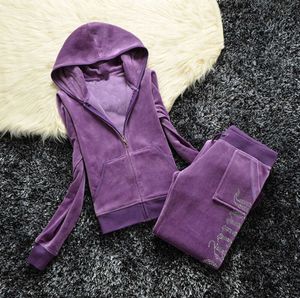 2024 Summer Brand Sying 2 Piece Sets Velvet Velor Women Track Suit Hoodies and Pants Met Breattable Design 50 Oess Juicy Coutoure Tracksuit modemärke Kläder765