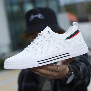 Luksusowa marka 2024 Gorące męskie buty na wysokiej platformie Sneakers Modne buty kobiety damskie pu skóra chaussures femme butów do biegania