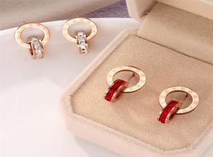 Small Studs Designer Jewelry Titanium Steel Colors Double Ring Roman Siffror Röda och vita diamantstudörhängen för kvinnor Simple8627508