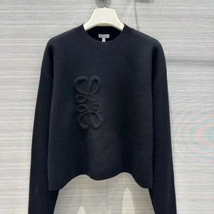 Hösten-våren kvinnors broderade brevtröja långärmad topp high-end smal fit pullover kappa designer stickkläder kvinnors tunna vita stickkläder