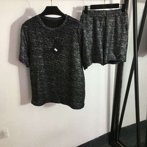 Kvinnors kostymer blazrar sommar avslappnad uppsättning brev triangel mousserande is silk rund hals kort hylsa t-shirt lösa shorts