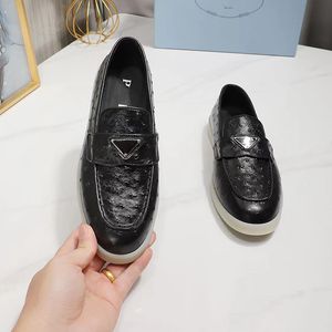 Itália Marca De Luxo Designer De Fundo Plano Sapatos Lefu Sapato Clássico Triângulo Sinal Mulheres Moda Sapatos De Couro Casual Scarpe 8A Qualidade Couro Genuíno Sapato Formal