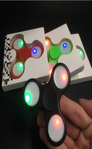 Новый стиль Spinner со светодиодной подсветкой хорошего качества красочные игрушки Hand Spinner игрушка с треугольным пальцем для DHL4978793