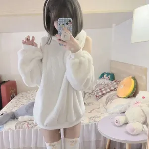 Kadınların eşofmanları Japon kuzu yün ceket kapalı omuz koyun kulağı kazakları kısa pantolonlar Kore moda beyaz kapüşonlu kawaii 2 adet set