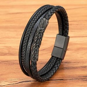 Charm Armband XQNI Classic Men's Leather Armband Handvävd Multi-Layer Combination Rostfritt stål Tillbehör Fashion SMycken Partihandel