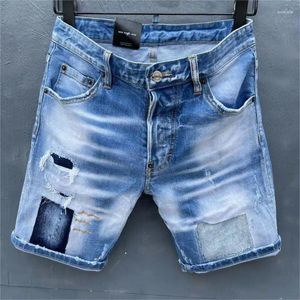 Mäns jeans trendiga motobiker high street casual denim tyg shorts mode bokstav hål spray målning kort d035