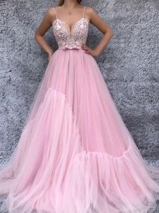 Party Dresses Bridalaffair Sexig V-ringning Pink Prom Spaghetti Straps Spets Applique A-line klänning Bowtie Belt Tulle Wedding Dress