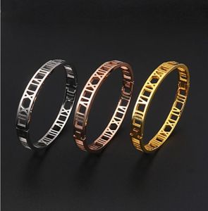 2021 braccialetto dell'amicizia designer braccialetti di lusso da uomo nome scava fuori numero braccialetto da donna in acciaio inossidabile argento oro moda j7228439