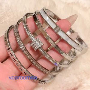 Trend fashion versatile jewelry good nice Car tires's Version Titanium Steel Bracelet Female Genuine Gold Electroplated Zircon Hig With Original Box