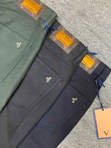 LLL Pantaloni eleganti da uomo di lusso firmati Pantaloni da lavoro Pantaloni a gamba dritta Pantaloni casual Leggings in tinta unita di marca di moda Commercio all'ingrosso verde nero