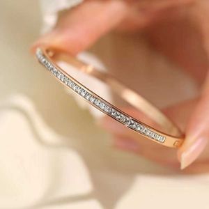 Designer Screw Bangle Bracelet Fashion Luxury Jewelrys Carer Original Trendy 18K Gold Diamond for Women Men Nail Bracelets Silver Jewelry Bracelet VUPY