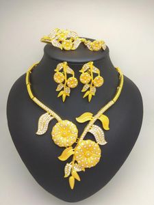 Girocolli Kingdom Ma Nuove donne Moda Colore oro Set di gioielli africani nigeriani Collana da sposa Bracciale Orecchini Anello Set di gioielli