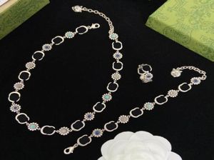 Classic Silver Flower Chain Chokers Halsband Lyxdesigner Double Letter Armband har stämpel mässingsmaterial för kvinnor bröllop PA9807073