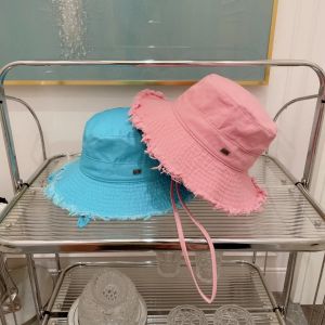 2024 Kadın Kova Şapkaları Strap Summer Dış Yürüyüş Balıkçı Şapka Tasarımcısı Beach Sunhat Lüks Lüks Donurt Casquette Erkek Beanies Güneş Koruma 24010222BF