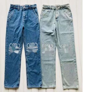 2024Damen undefinierte Jeans. Hohe Taille, durchbrochene, gepatchte, bestickte Loewe-Jeans mit gerader Hose