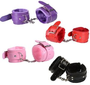 Accessori divertenti per il sesso Bondage Lingerie Gioielli esotici Nuovo PU Fazzoletto in pelliccia Polsini alla caviglia Manette sexy8415009