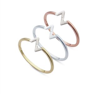 Marchio ghiacciato CZ Diamond Letter Bangle Arrivo alla moda Fiori color oro di alta qualità V -Shape Z Braccialetti Designer di lusso Cubic Zir307b